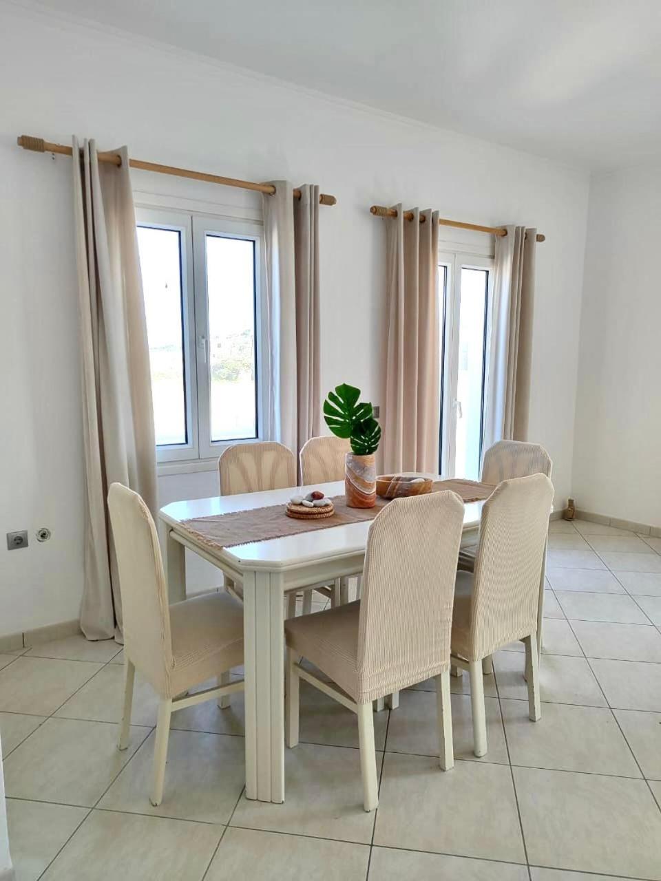 Theasis Apartments Adamantas  Bagian luar foto