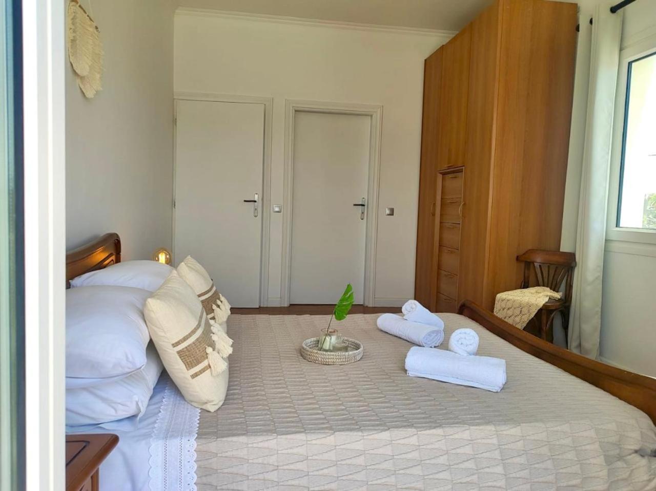 Theasis Apartments Adamantas  Bagian luar foto